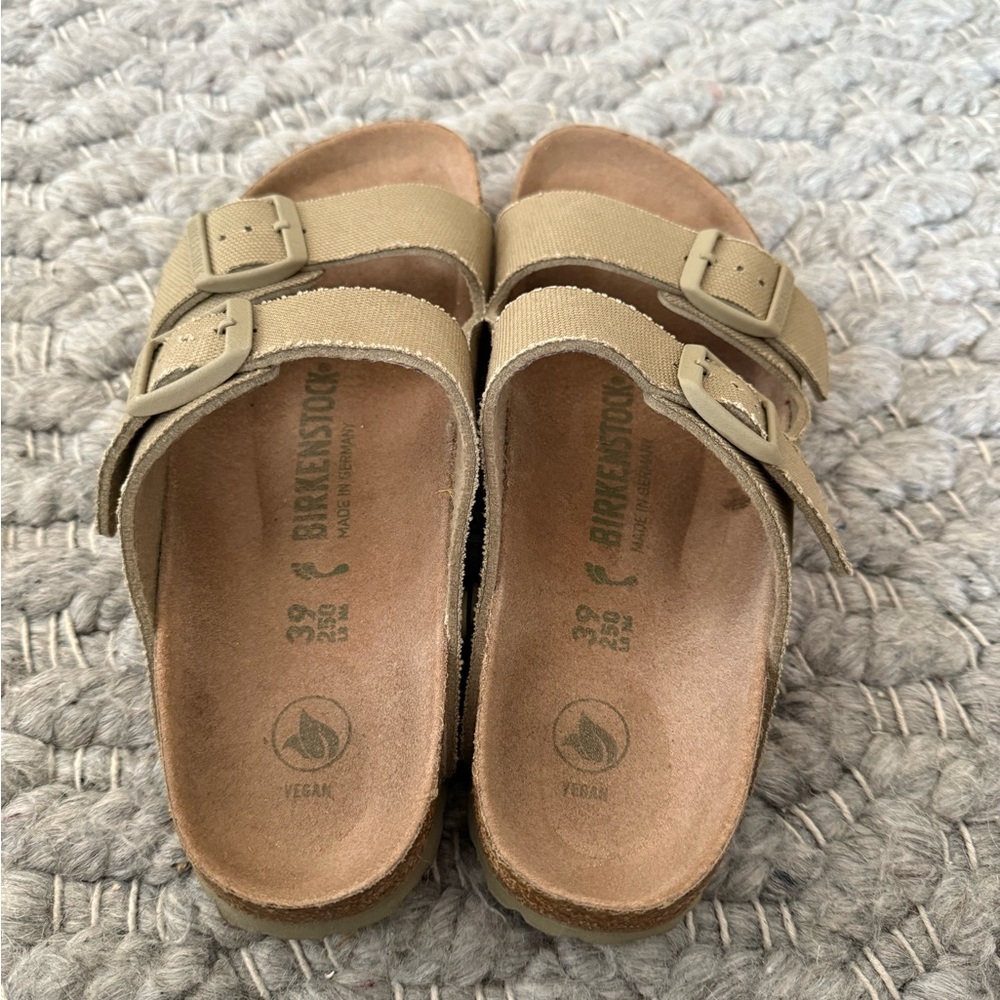 Birkenstock Tan Sandals Comfortable and Versatile